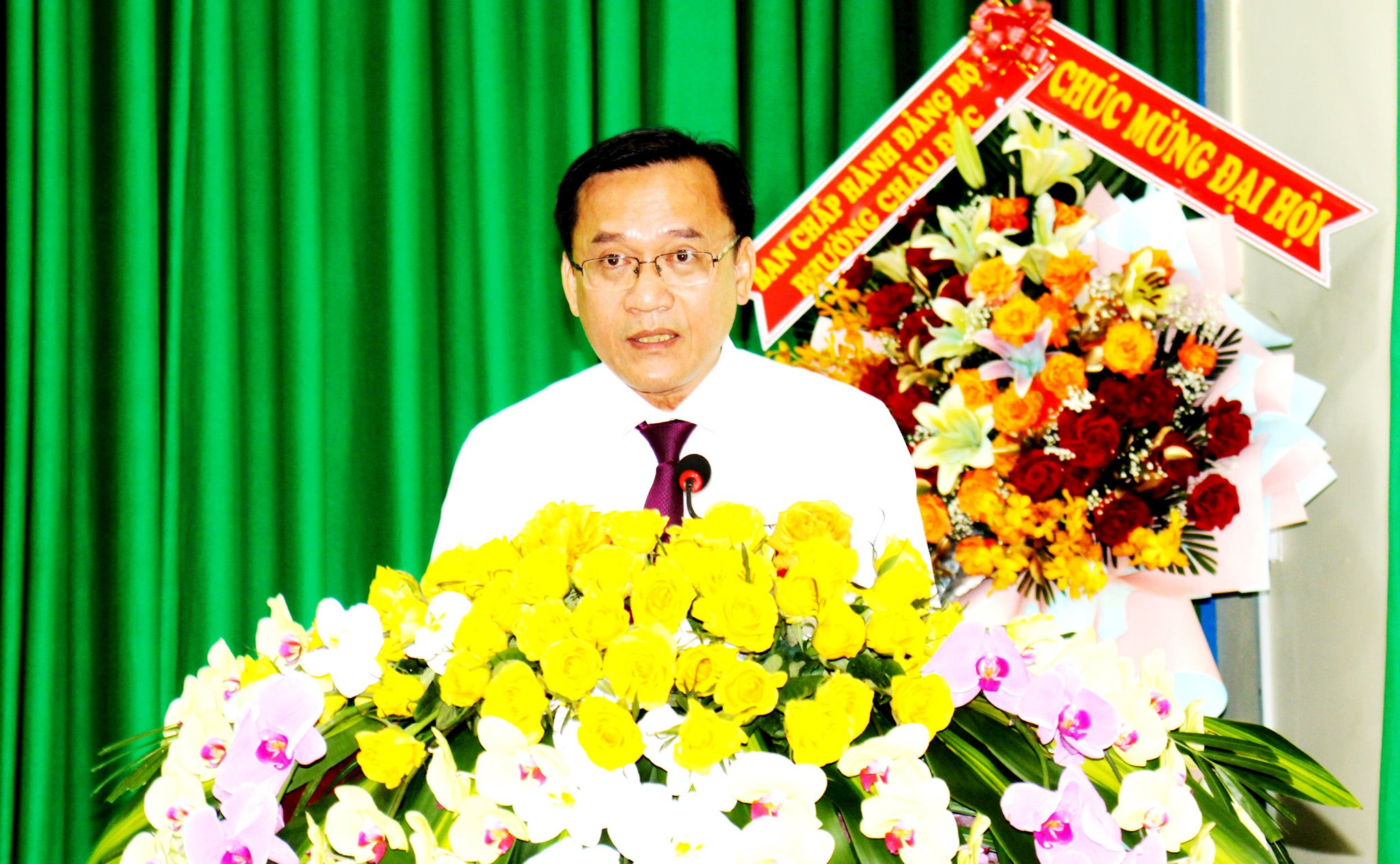 1 vinh tế