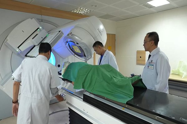 ts-bs-le-tuan-anh-van-chua-biet-duoc-tac-hai-cua-y-hoc-hat-nhan-trong-tuong-lai-hinh-anh 2