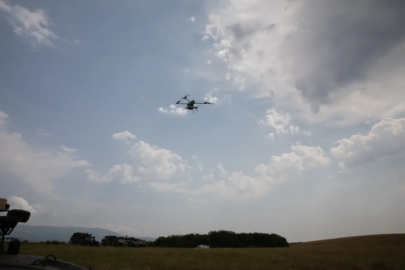 Lục quân Mỹ tích hợp drone vào tác chiến toàn lực lượng, nâng tầm lính dù với AI (3)
