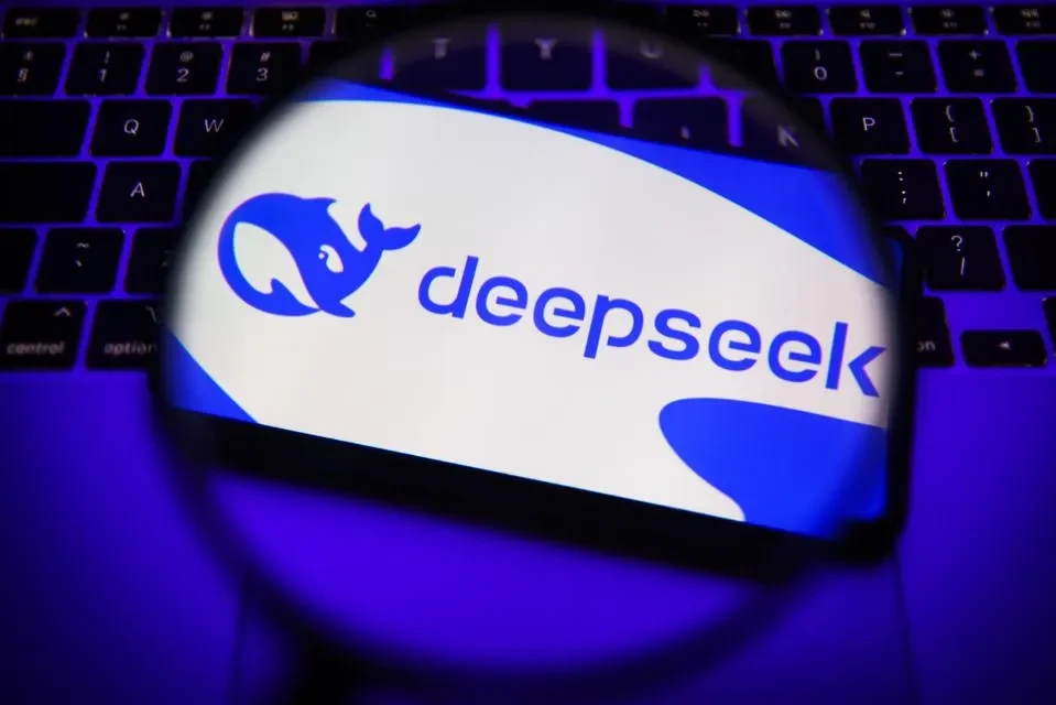 DeepSeek hé lộ bí kíp thu thập và lọc dữ liệu huấn luyện mô hình AI