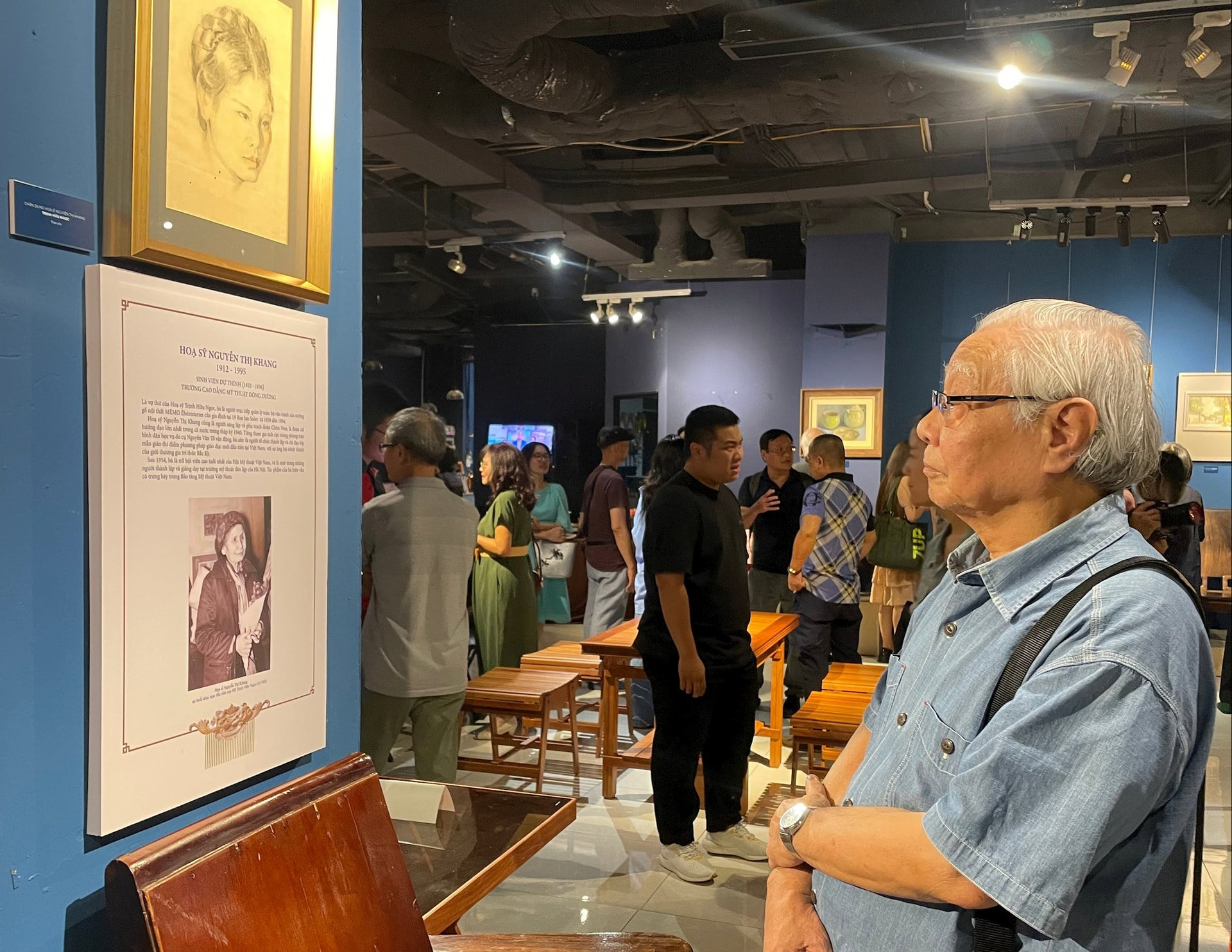 hinh-anh-tai-trien-lam.jpg