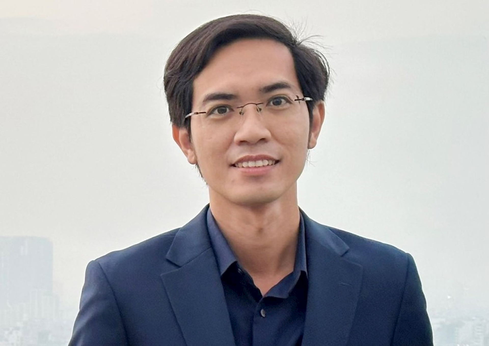 ts-nguyen-huu-huan-giang-vien-truong-dai-hoc-kinh-te-tp-3282 (1)