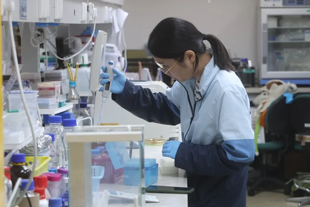 Nhiều tài năng trẻ qua đời phơi bày mặt tối của hệ thống học thuật Trung Quốc