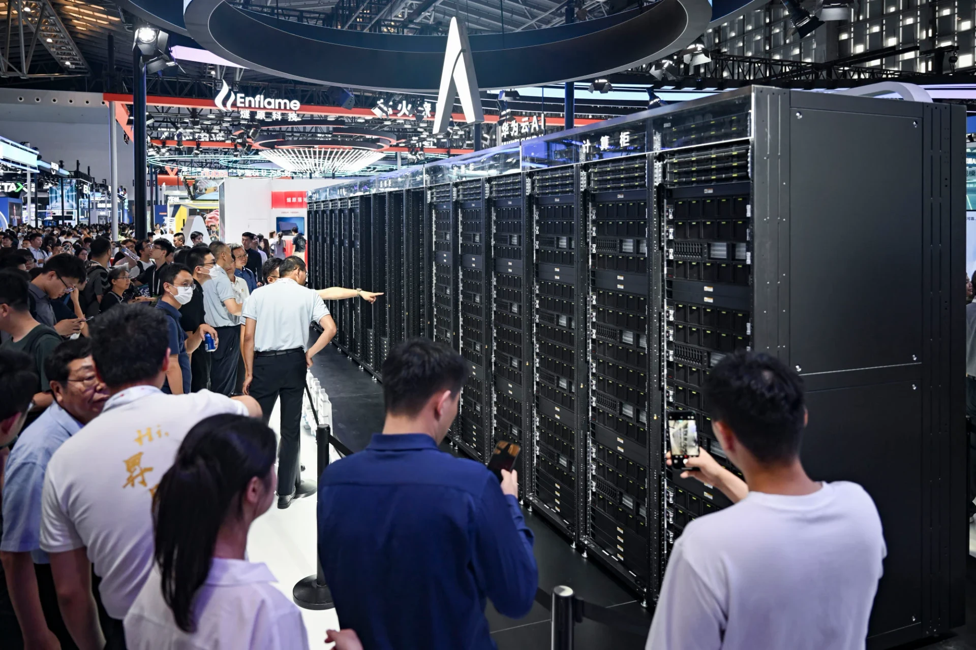 Huawei tuyên bố tạo cụm máy tính siêu nút mạnh nhất thế giới, vượt Nvidia 