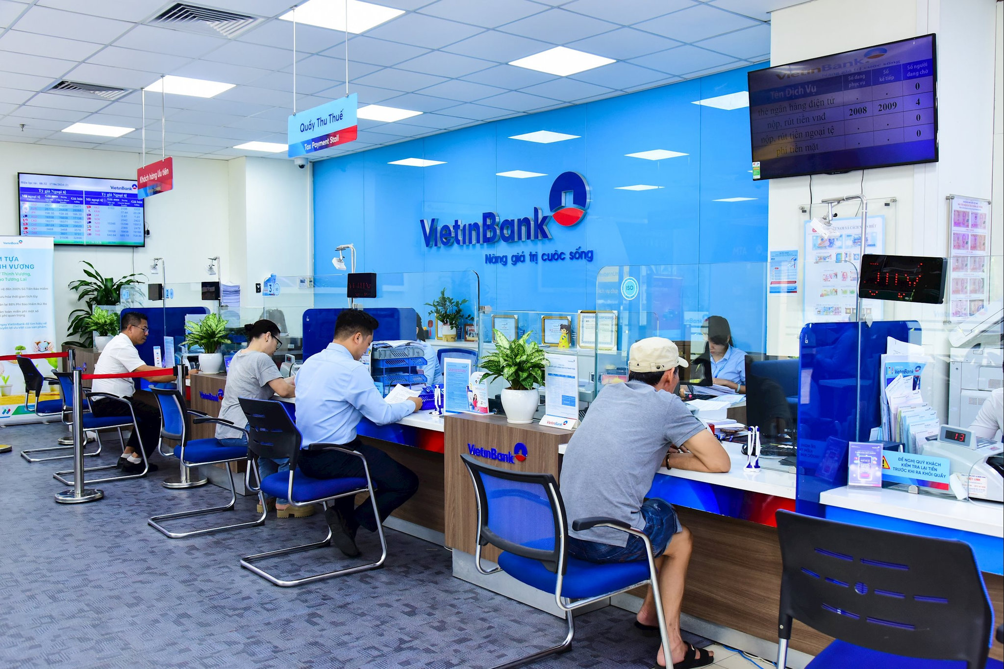 VietinBank tiếp tục thăng hạng trong Top 10 Thương hiệu giá trị nhất Việt Nam 2025