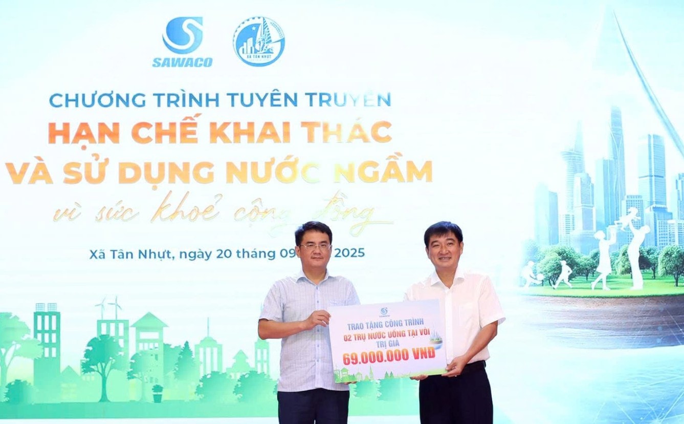 Trao tặng 02 công trình “Trụ nước uống tại vòi” phục vụ cộng đồng