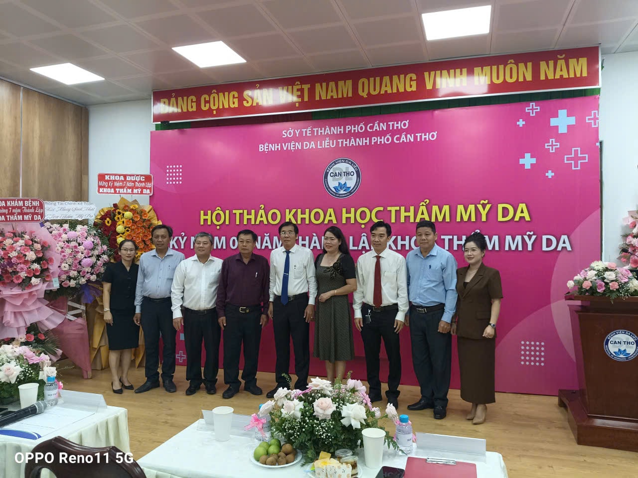 Chụp ảnh kỷ niệm sau hội thảo - Ảnh: V.K.K