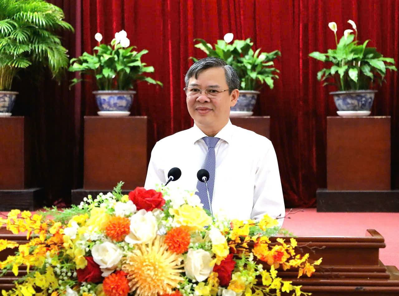 truong cảnh tuyen