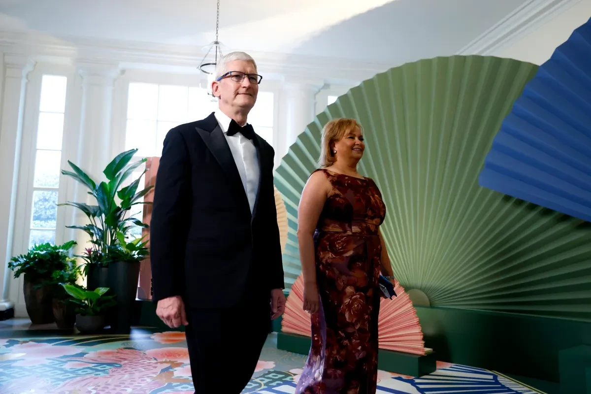 Lý do Apple sẽ bổ nhiệm John Ternus làm CEO thay Tim Cook (1)