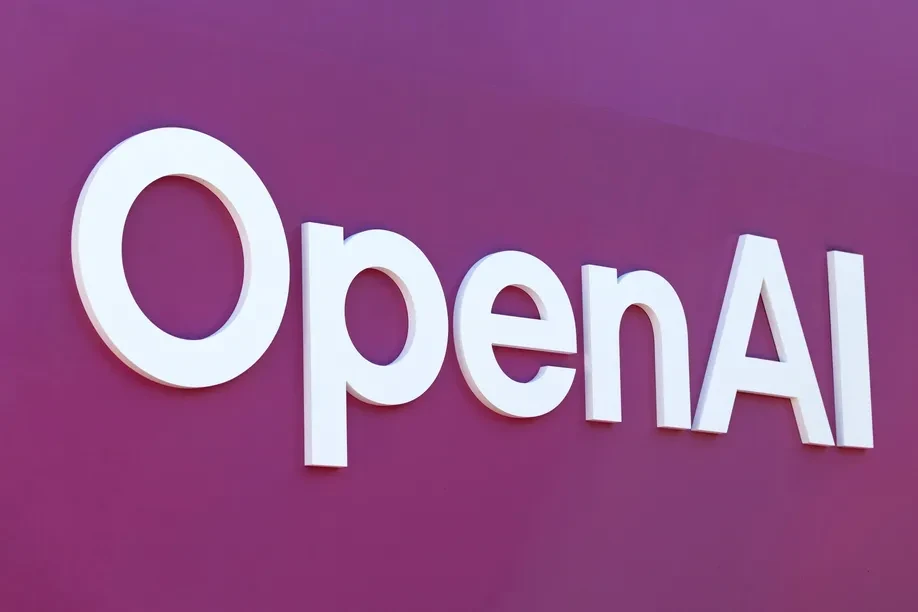 ChatGPT kết nối với Spotify, Sam Altman nói về việc OpenAI thua lỗ nặng