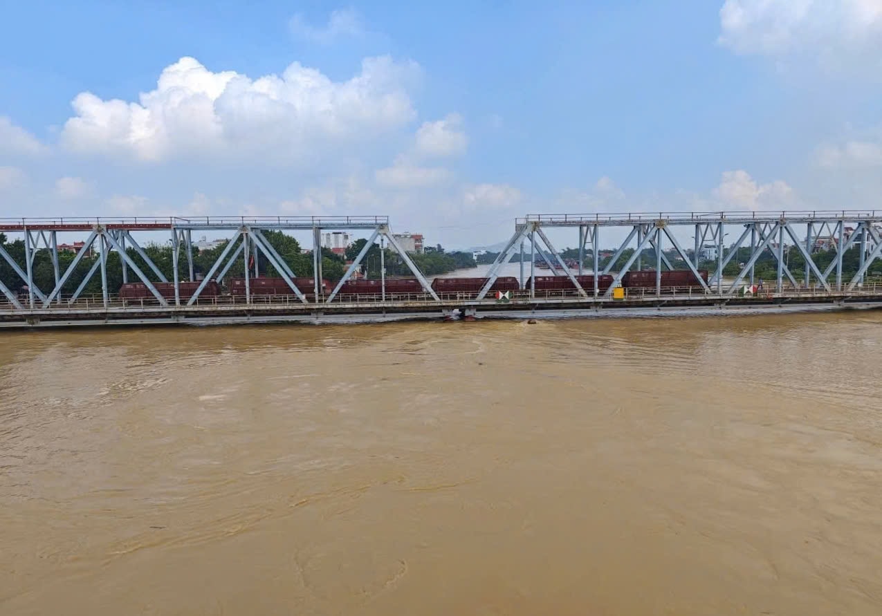 điều tàu hoả giữ cầu