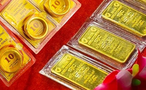 Giá vàng hôm nay 15.10: 146,4 triệu đồng/lượng, chốt lời hay tiếp tục gồng lãi?