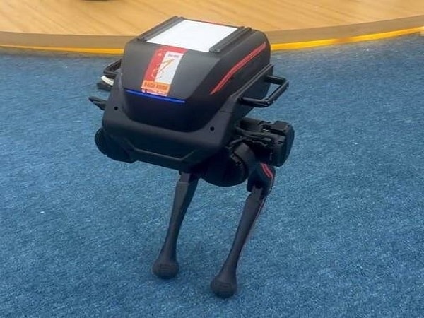 Robot Trung Quốc gắn logo Đại học Bách khoa Hà Nội, nhà trường nói gì?