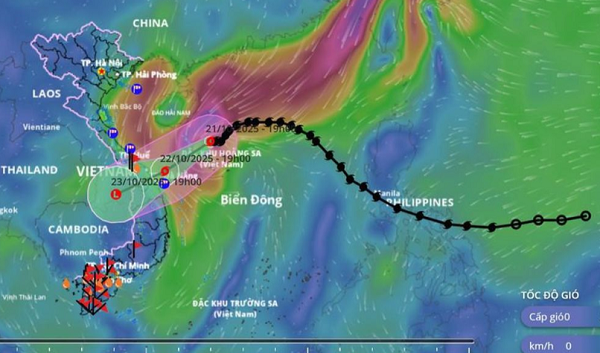 Thời tiết hôm nay 22.10: Bão số 12 đổ bộ miền Trung, nhiều nơi cho học sinh nghỉ học 