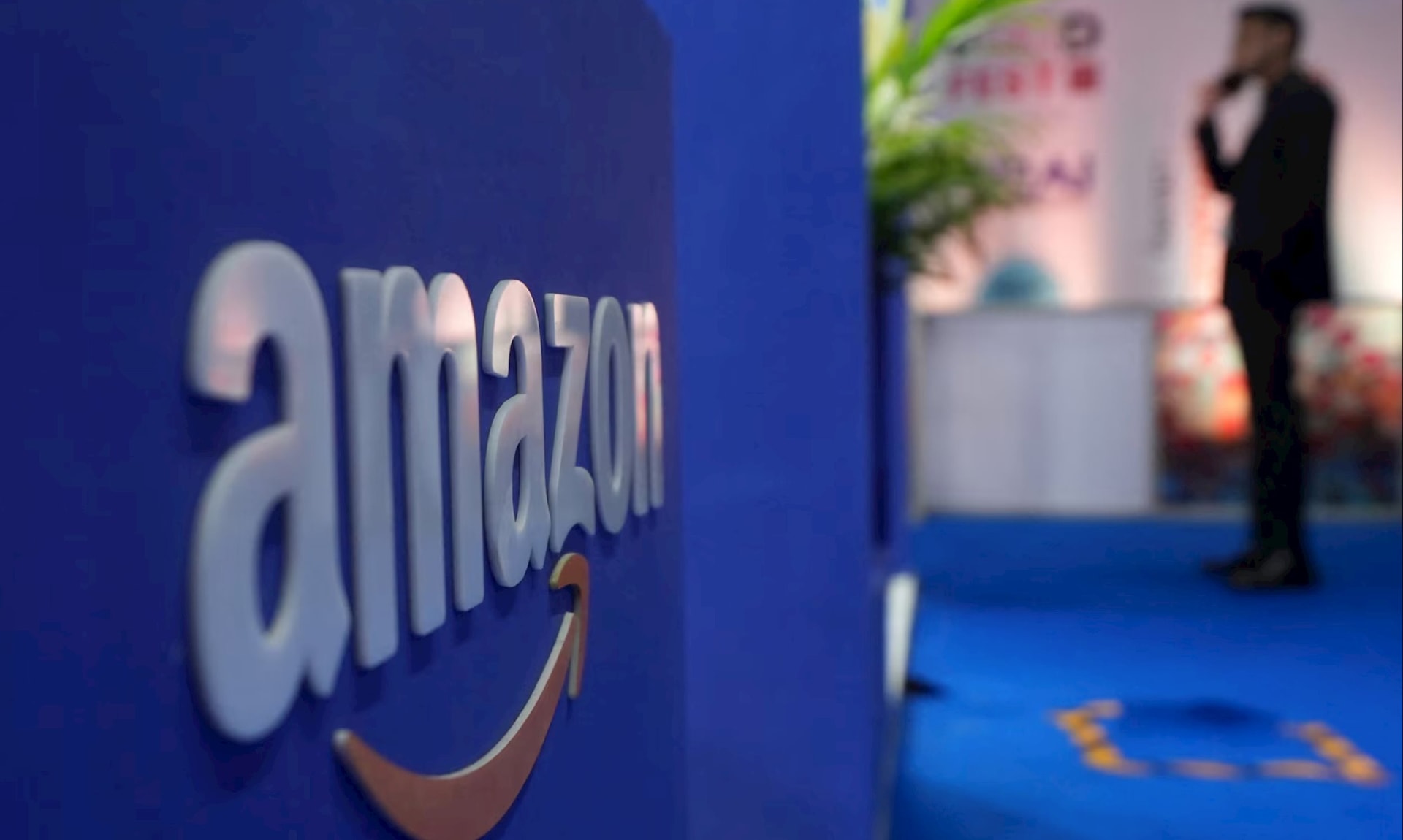 Amazon định sa thải 30.000 nhân viên khối văn phòng vì AI 