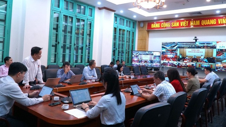 quang-canh-hoi-nghi-136.jpg