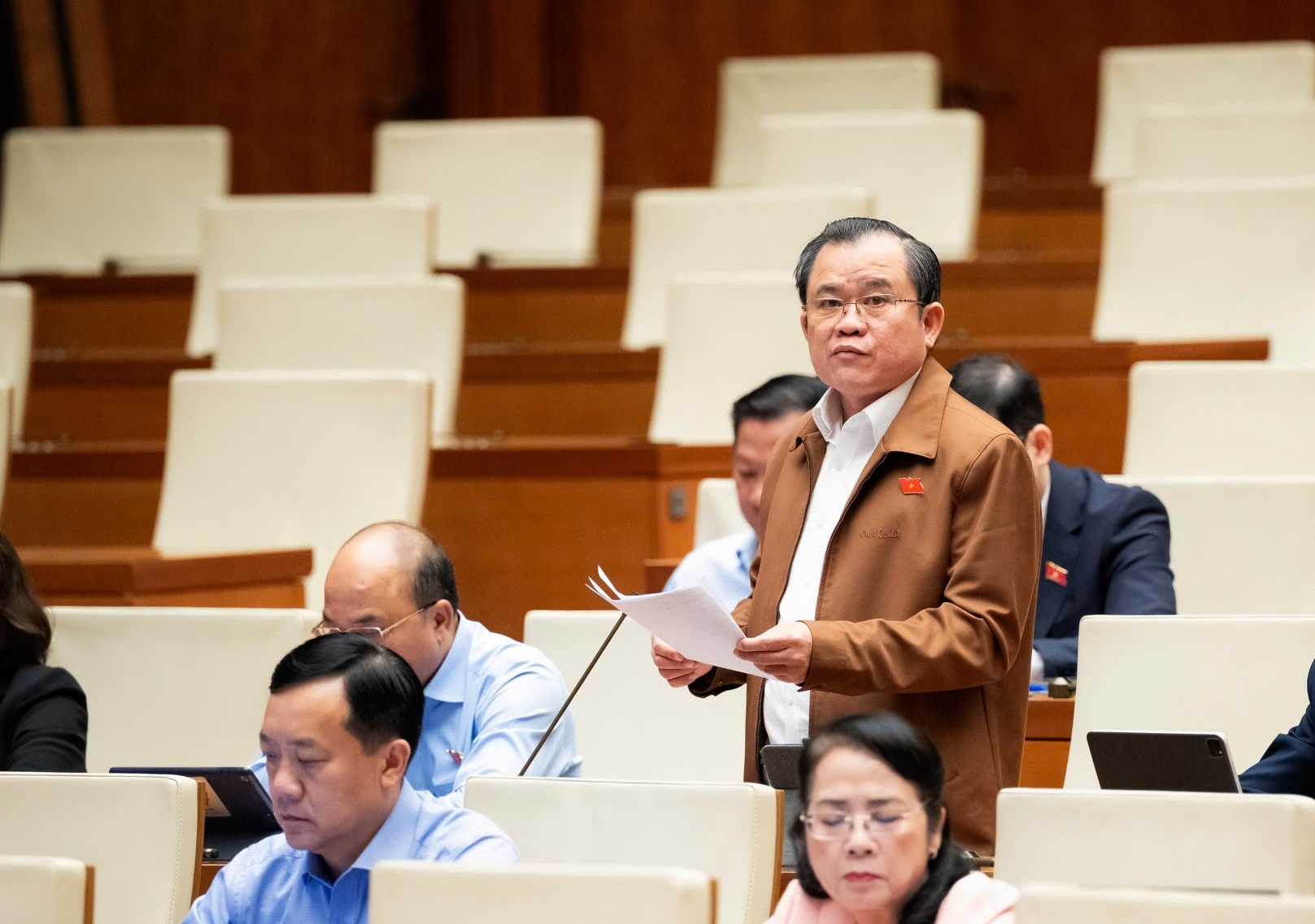 Dự thảo Luật AI: Cần bổ sung tiêu chí tỷ lệ dữ liệu tiếng Việt và tiếng dân tộc 
