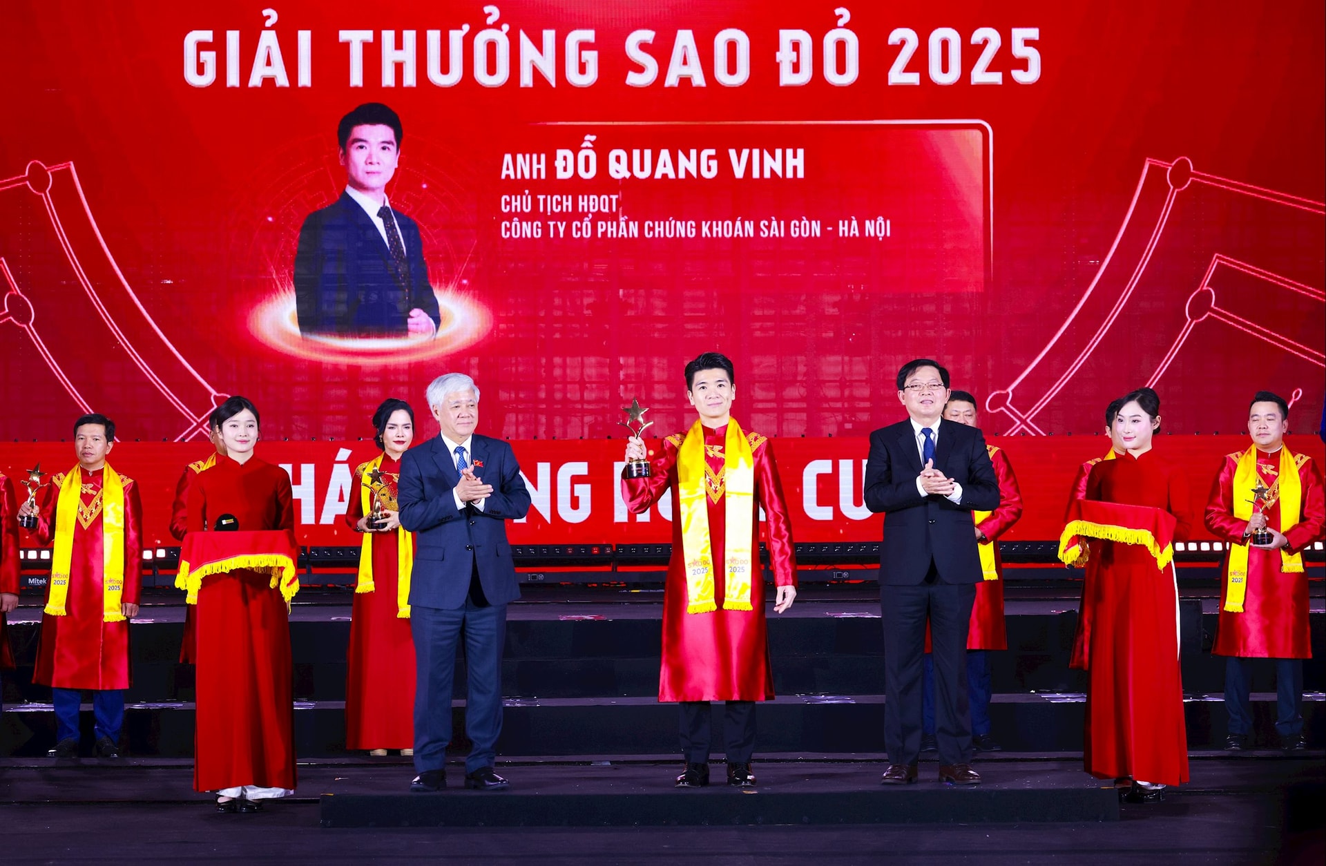 Anh 2