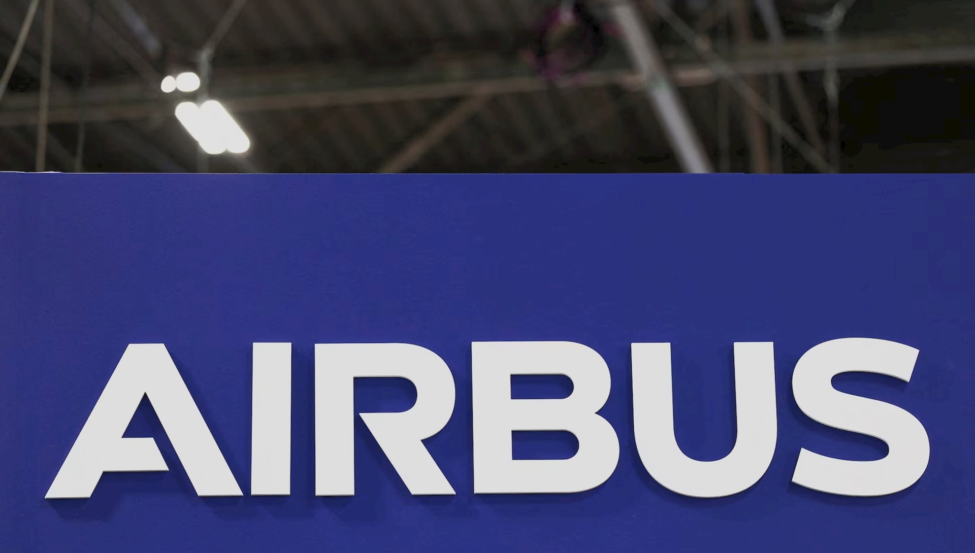 Nguồn gốc vấn đề khiến 6.000 máy bay dòng Airbus A320 phải hạ cấp phần mềm