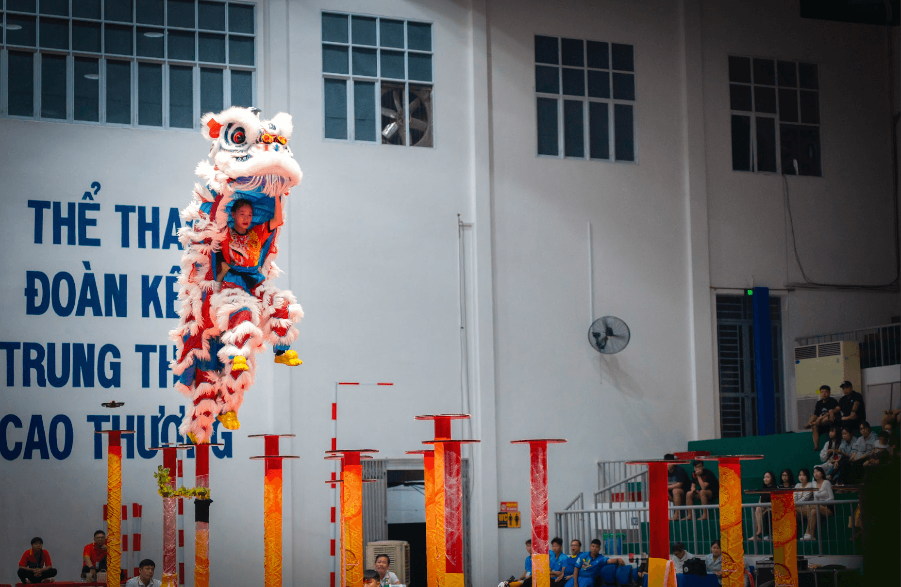 Ảnh màn hình 2025-12-01 lúc 18.15.16