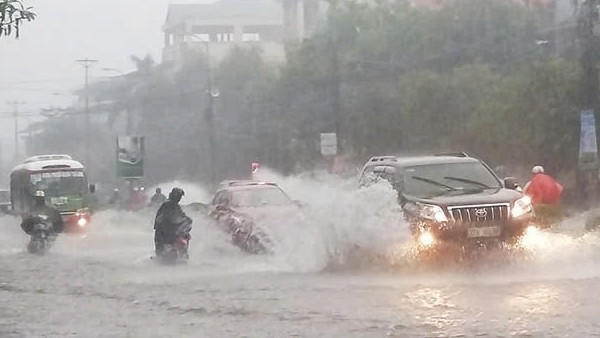 Thời tiết hôm nay 29/6: Mưa lớn dồn dập vào đêm và sáng, nhiều nơi cảnh báo lũ quét cao 