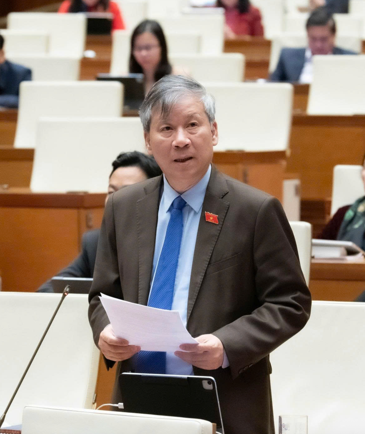 Ảnh màn hình 2025-12-02 lúc 22.34.41