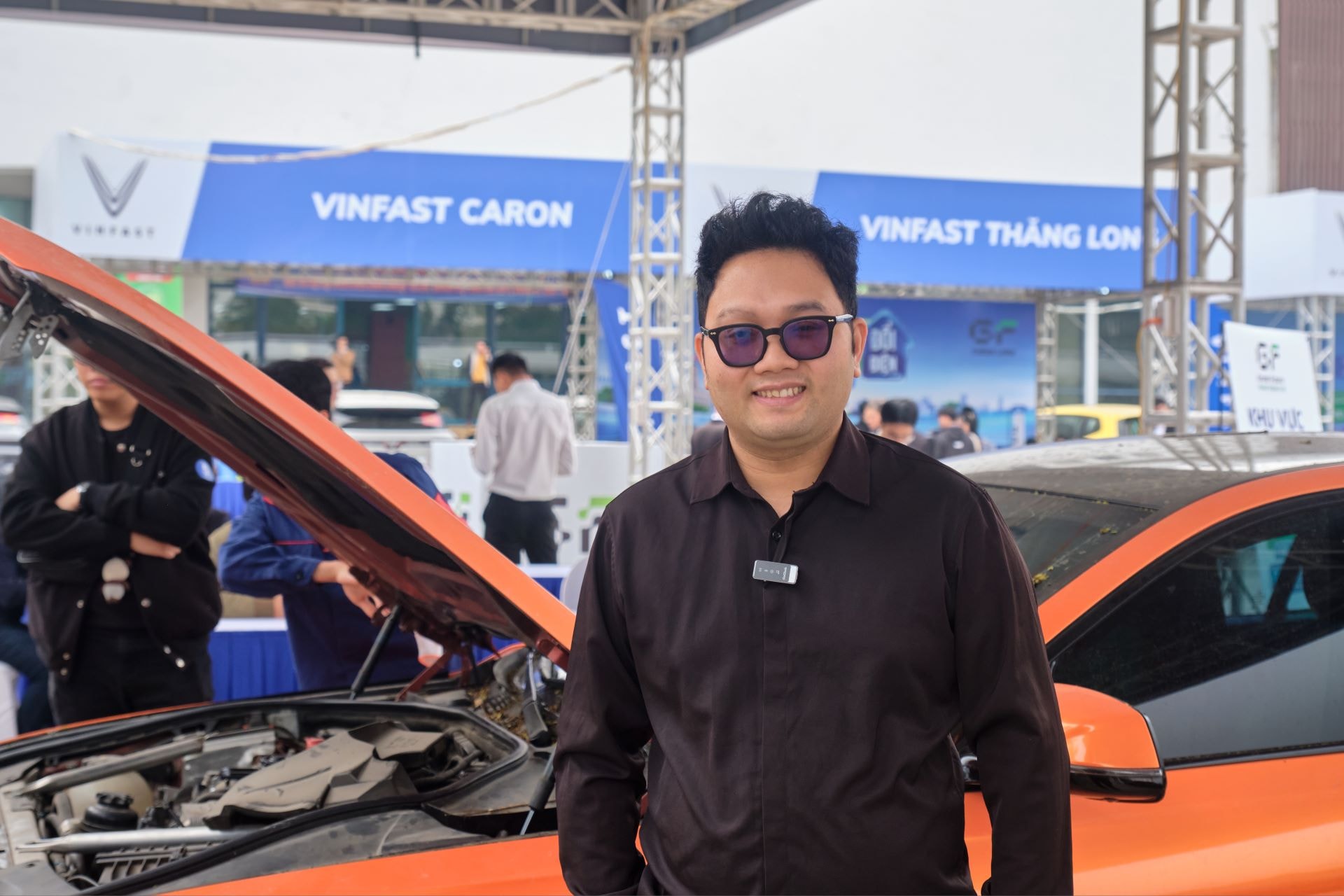 Hài lòng với chất lượng xe của VinFast, anh Đỗ Xuân Tuyến (Hà Nội) quyết định tìm mua xe điện cùng thương hiệu để chuyển đổi xanh.