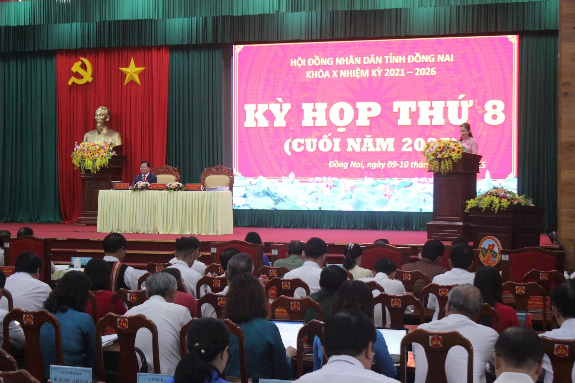 Toàn cảnh kỳ họp thứ 8 của HĐND tỉnh Đồng Nai khoá X, nhiệm kỳ 2021-2026