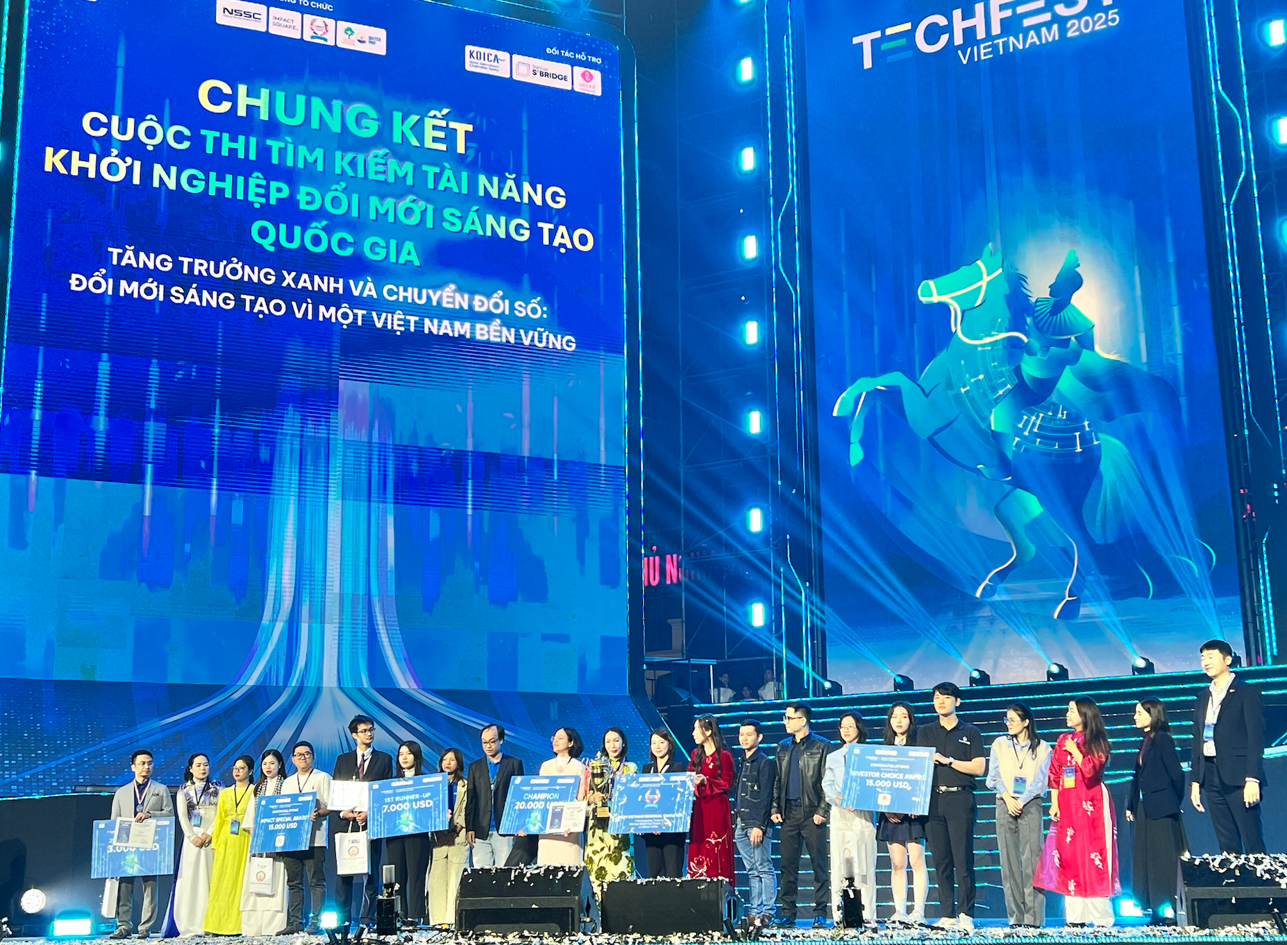 Ảnh màn hình 2025-12-12 lúc 22.17.17