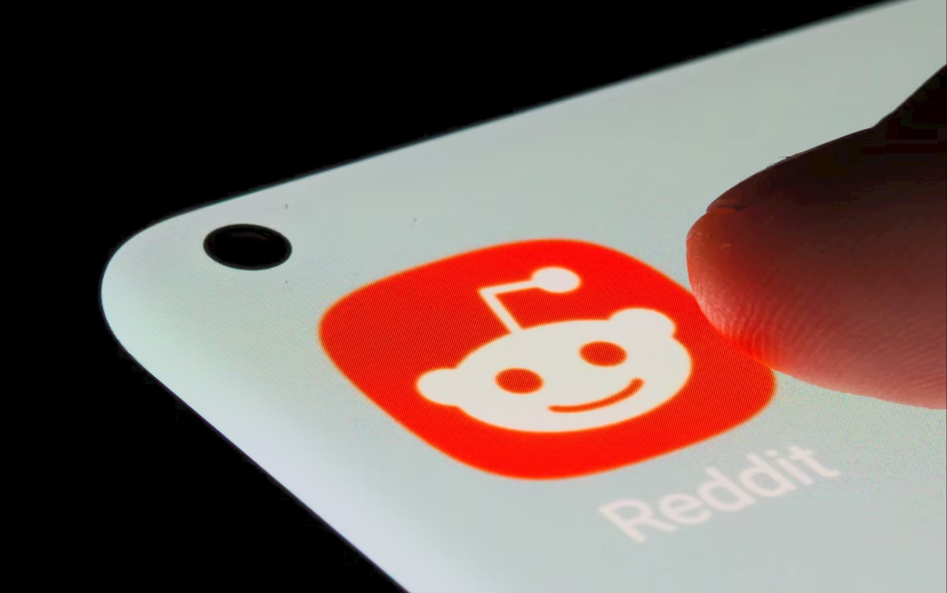 Úc bị Reddit kiện vì lệnh cấm MXH, Thủ tướng cảnh báo trẻ em lách luật