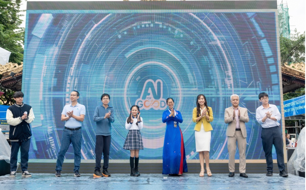 Ảnh màn hình 2025-12-14 lúc 10.15.40