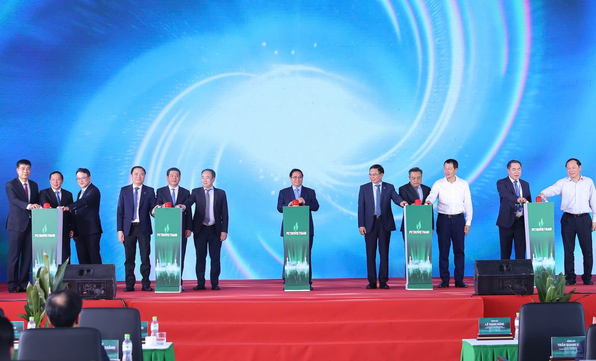 Thủ tướng khánh thành nhà máy điện LNG đầu tiên của Việt Nam tại Đồng Nai 