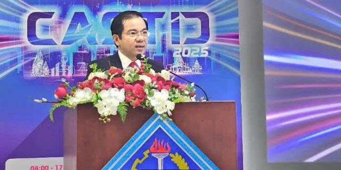 PGS -TS Vũ Tuấn Hưng - Viện trưởng Viện Khoa học xã hội vùng Nam Bộ; Đồng Chủ tịch, Liên minh Các cơ quan Nghiên cứu Đồng Bằng sông Cửu Long - Ảnh: Trần Đức Tín