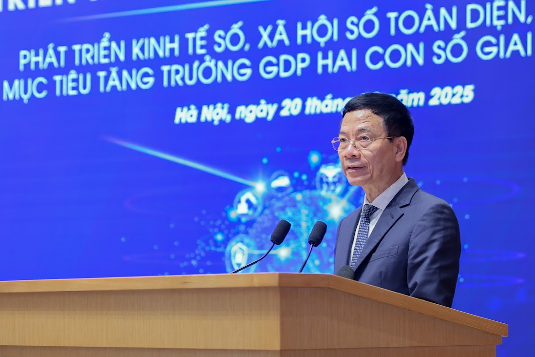 nguyễn mạnh hùng