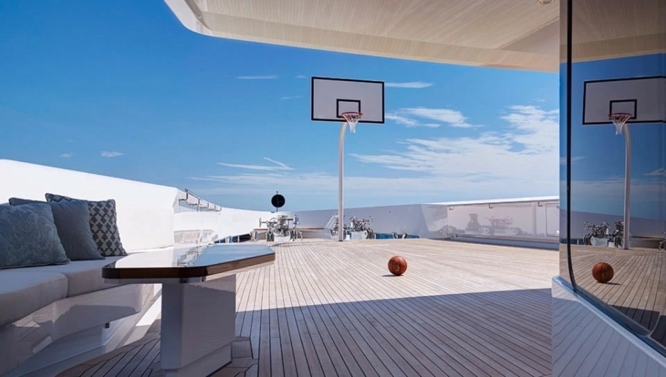Du thuyền Joy có giá tới 60 triệu bảng của Michael Jordan
