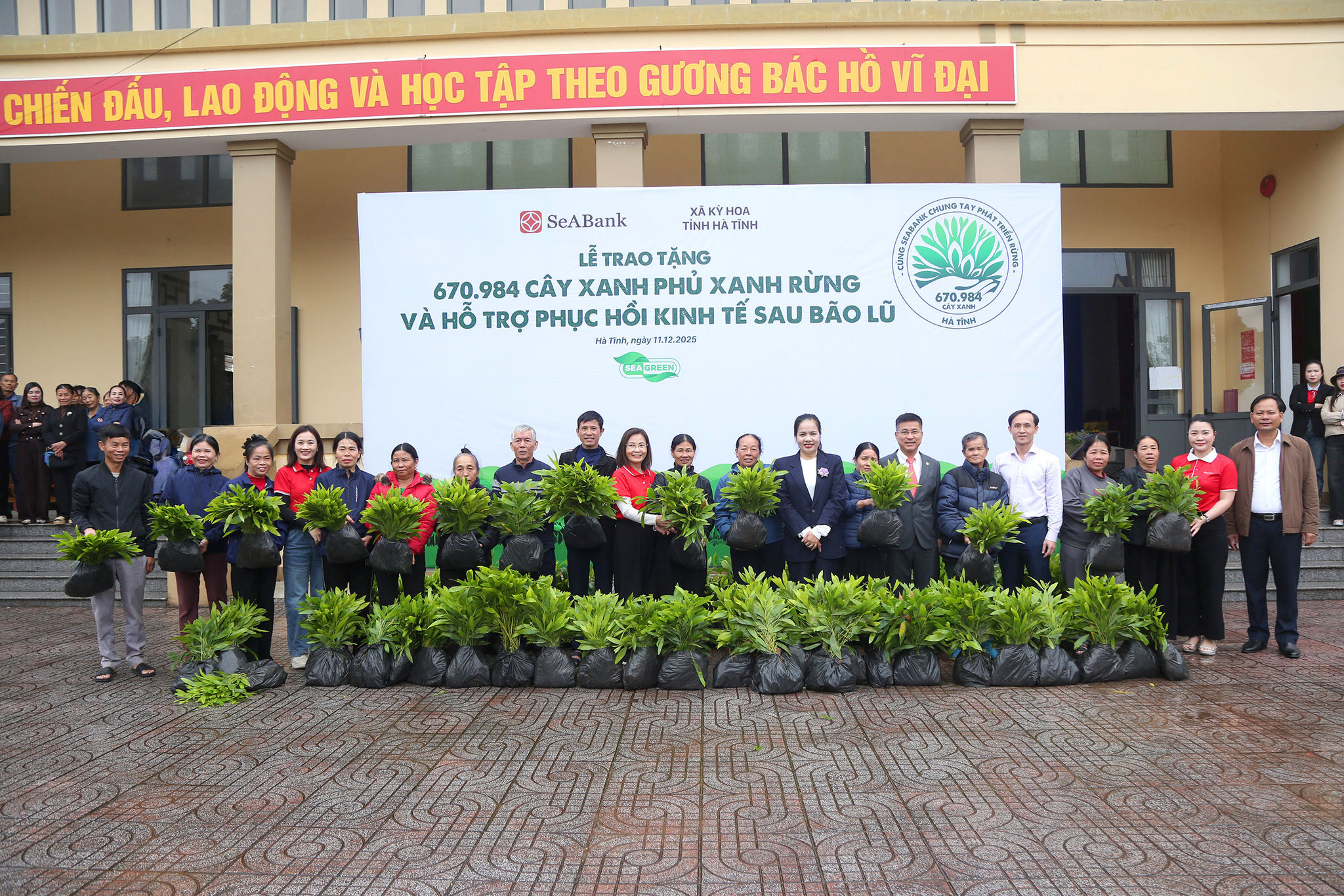 SeABank-Trong rung Ha Tinh (3)