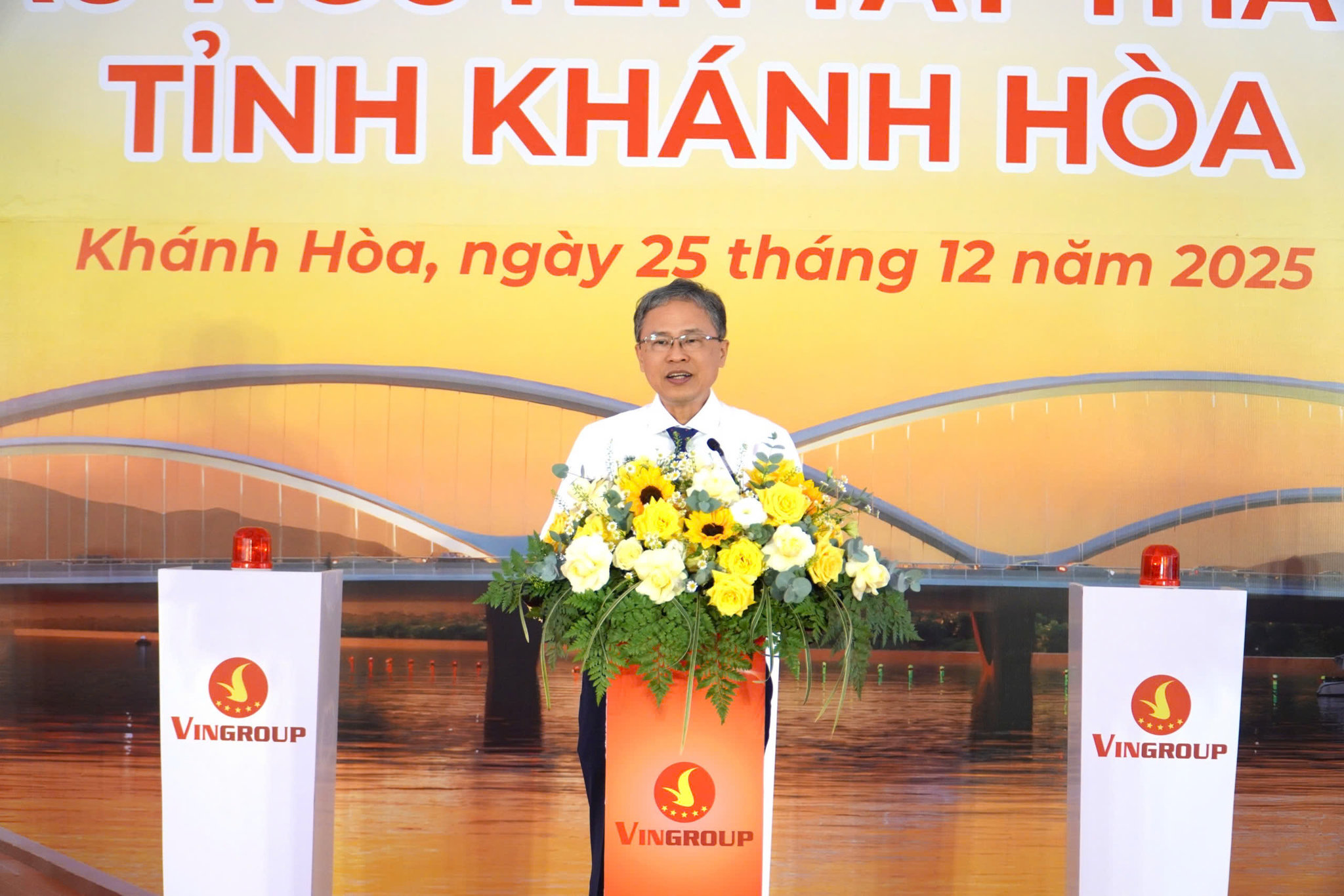 Ông Trần Hòa Nam, Tỉnh ủy viên, Phó Chủ tịch UBND tỉnh Khánh Hòa phát biểu tại buổi lễ.