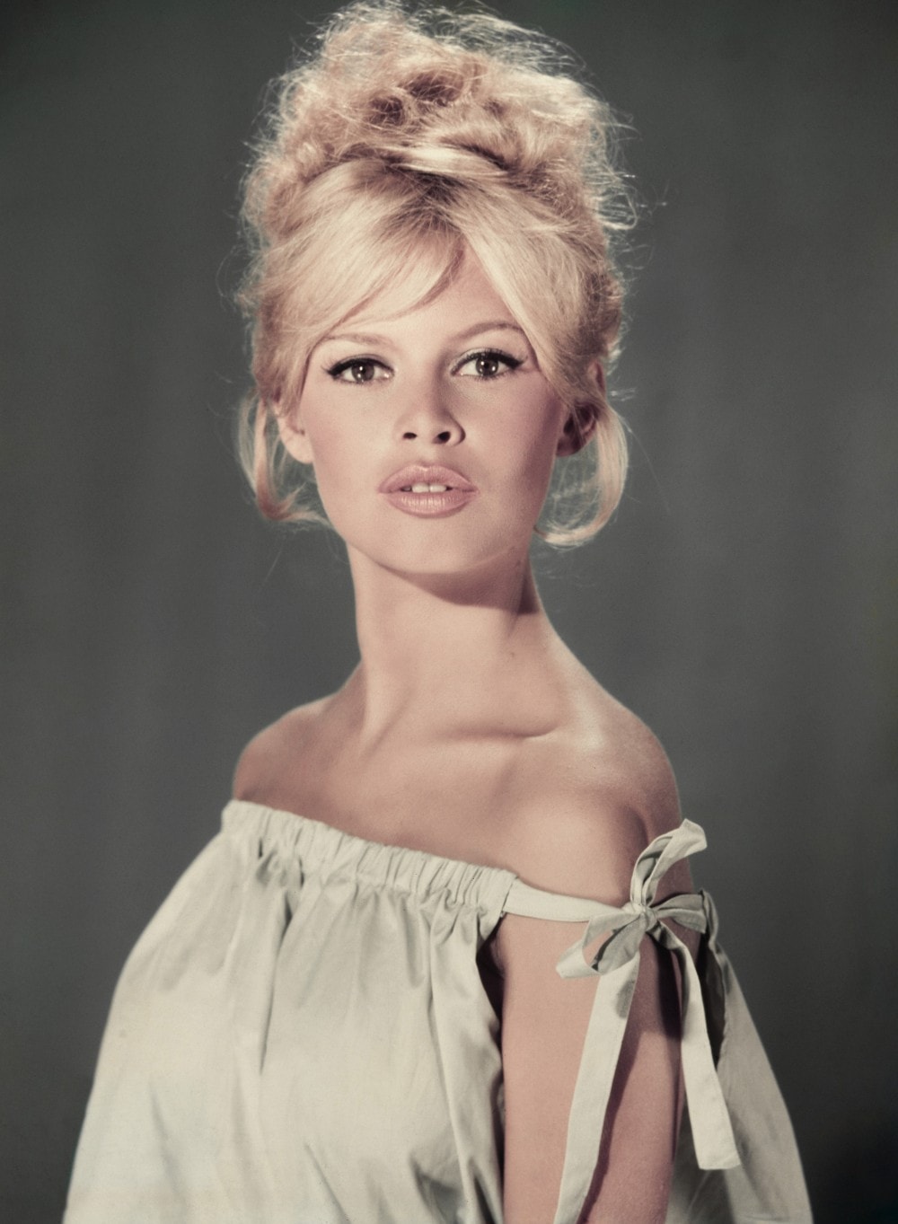 7-bai-hoc-thoi-trang-tu-brigitte-bardot-02-elle.vn_-e1453977267675.jpg