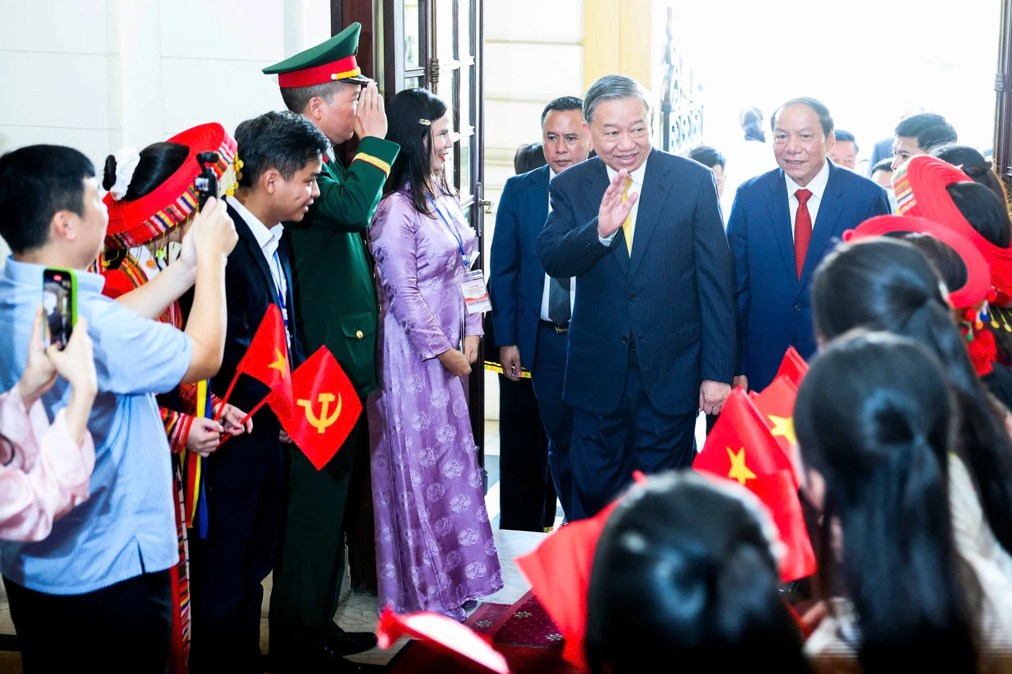 anh-chinh-ngay-van-hoa-vn-1768354982382957874468.webp