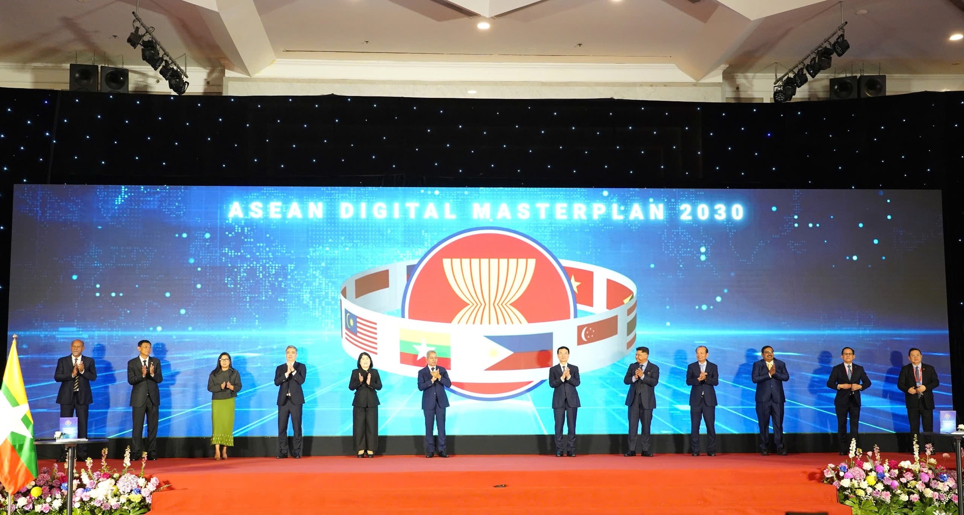 Khi ASEAN thoát ly khỏi những sợi cáp, bắt đầu 'tư duy'