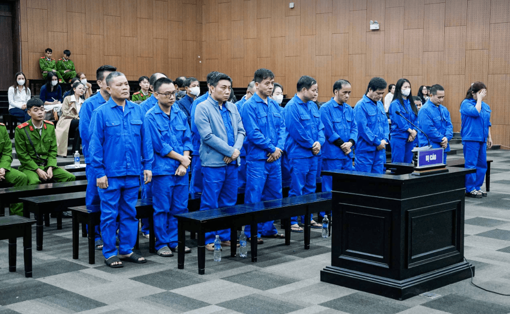 thẩm phán ăn tiền