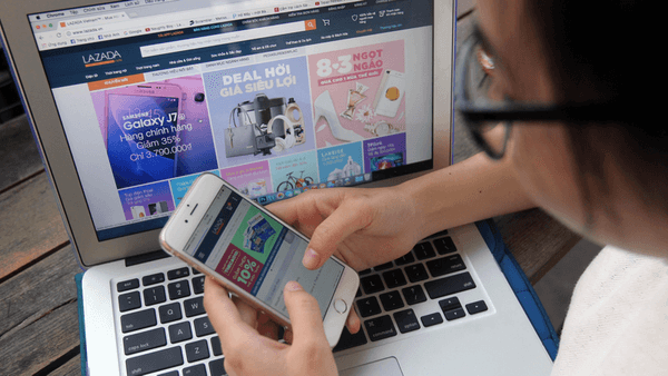kinh-nghiem-mua-hang-online2_1fac19adb05f4f57bf52de00b692209e_grande.png