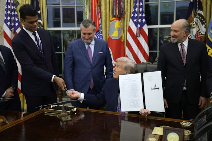 Nhân vật bí ẩn định hình chính sách AI của ông Trump, khiến Thung lũng Silicon hài lòng (2)