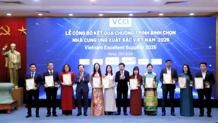 pid768255-vietmro-la-nha-cung-ung-xuat-sac-viet-nam-2025-linh-vuc-dien-tu.webp