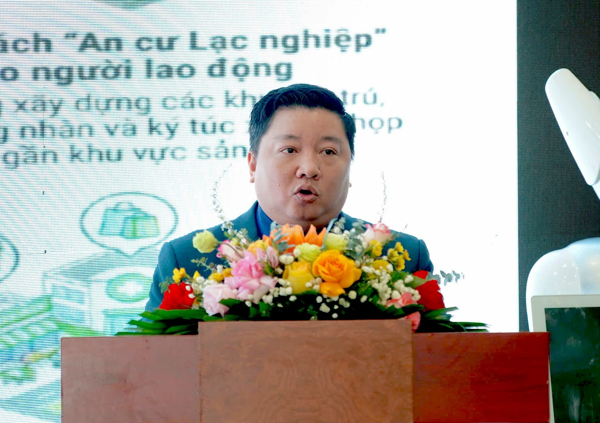 TS Chử Đức Hoàng