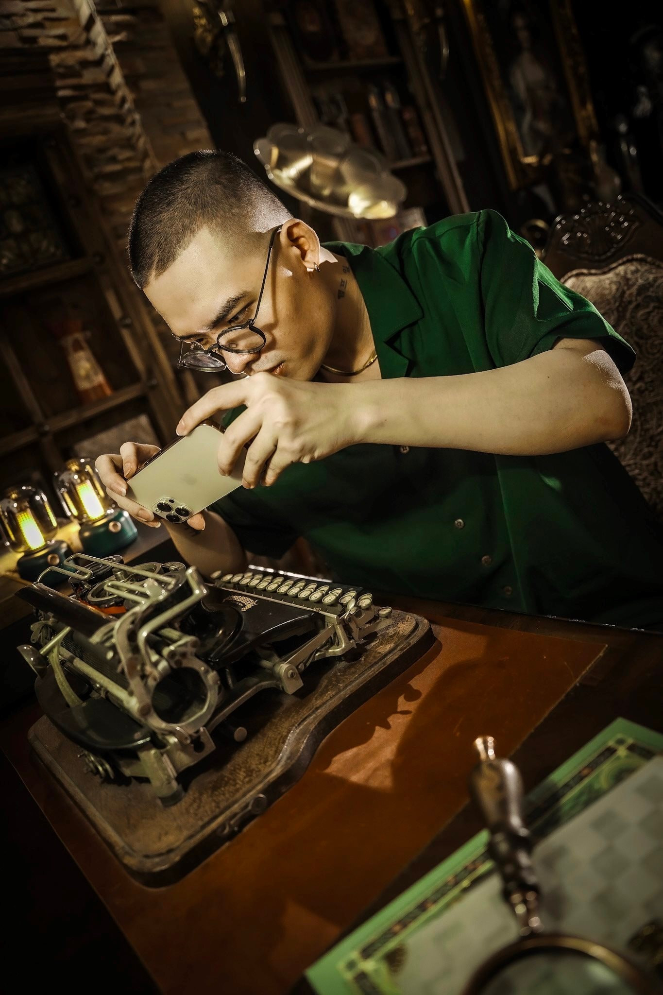 Đạo diễn Phạm Vĩnh Khương - sáng tạo thành công phim Al trên điện thoại