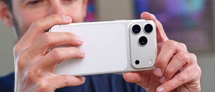 iPhone 18 Pro Max - Động thái hoảng loạn thầm lặng của Apple? 