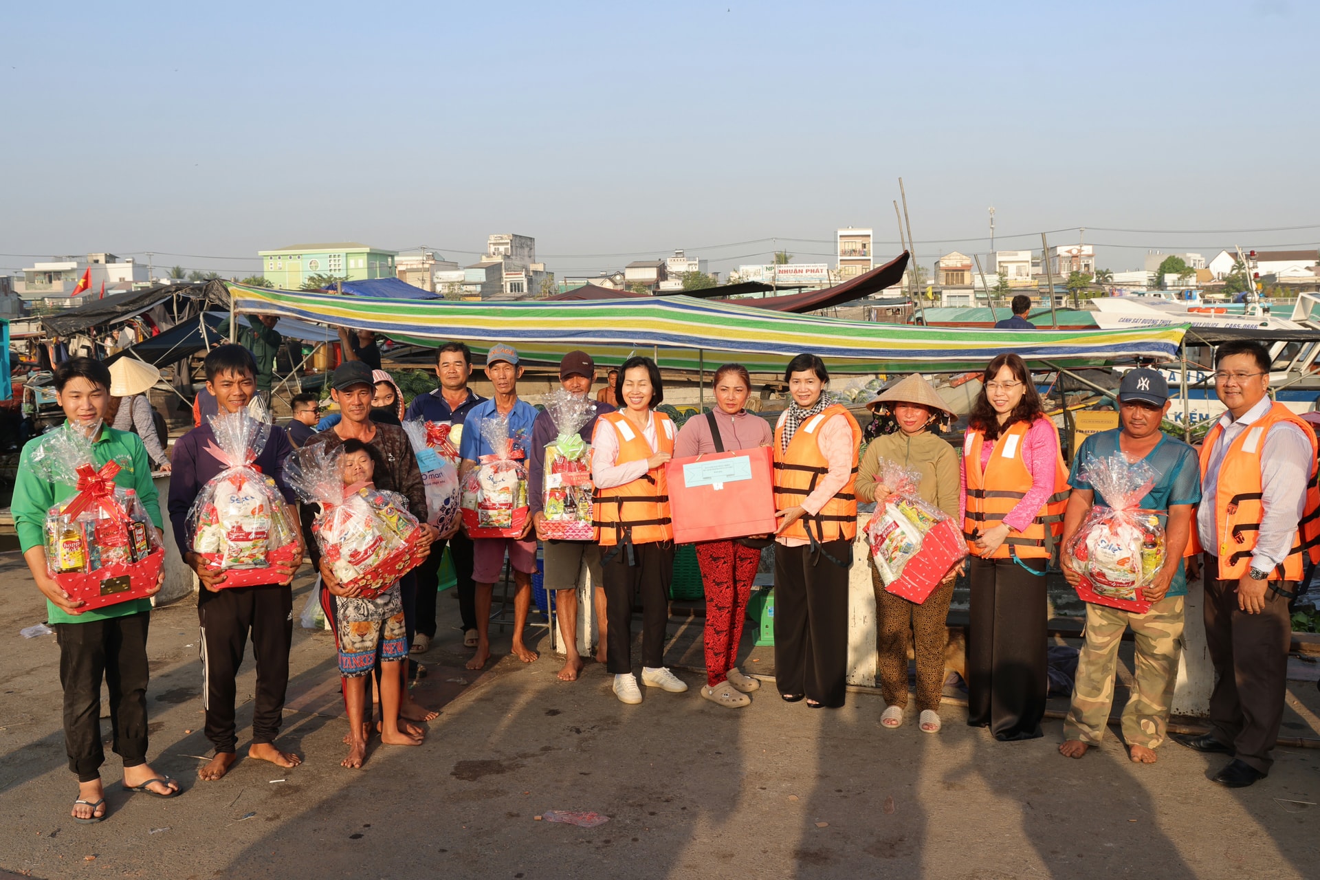 tang qua 15