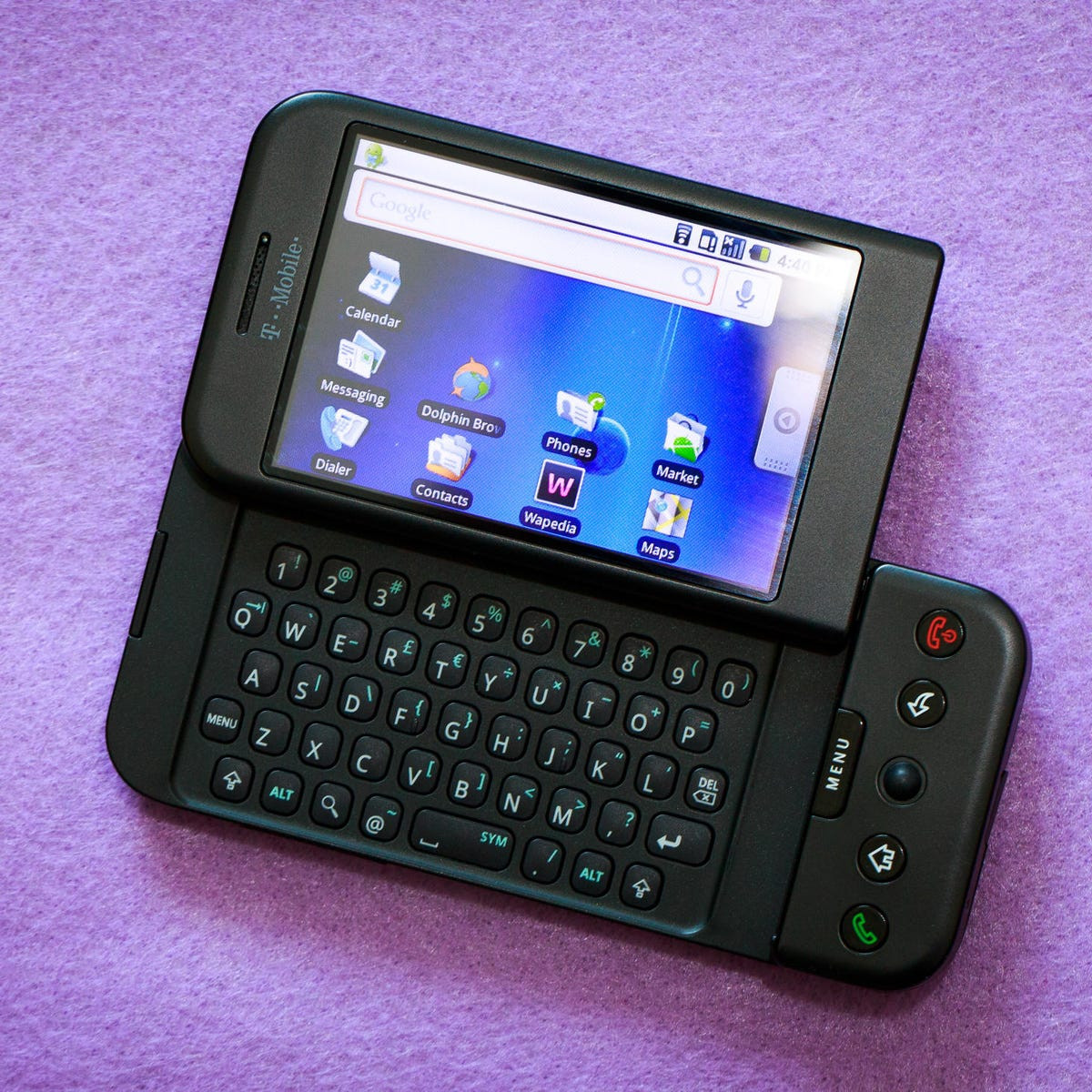 the-t-mobile-g1-aka-htc-dream-probably-how-experienced-v0-fgr1zrq7v7ic1.jpg