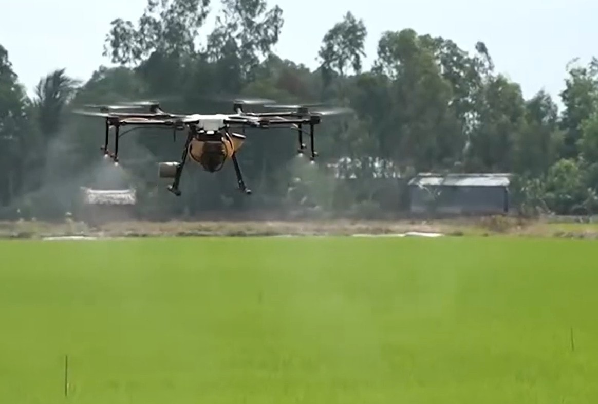 drone-nong-nghiep-1.jpg